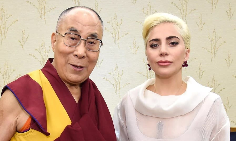 Ledi Gaga Dalay-Lama bilan uchrashganidan so‘ng Xitoyning "qora ro‘yxati"ga tushdi