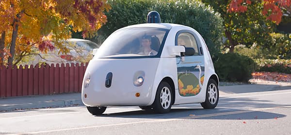 Google to‘qnashuv paytida piyodalarni himoyalash uchun yopishqoq kapot yaratdi