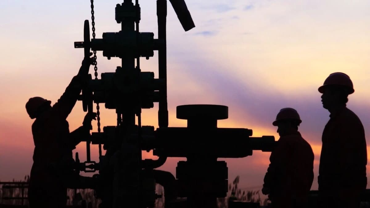 В Узбекистане снизилась добыча нефти и газа, а производство бензина выросло на 8,9 процента
