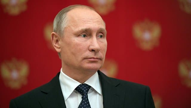 Putin davlatga xiyonatda ayblanib qamalgan ayolni afv etdi