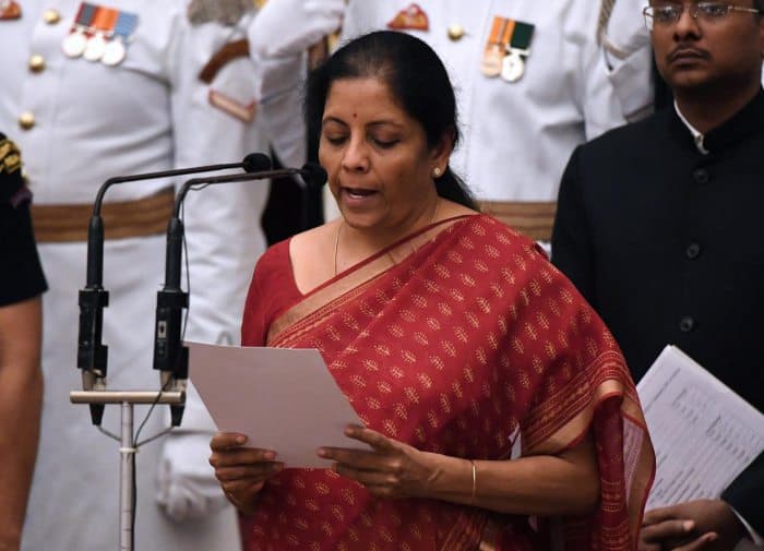 Hindistonda ayol kishi Mudofaa vaziri bo‘ldi