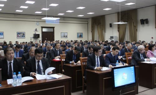 Ахборот технологиялари соҳасида амалга оширилган ишлар танқидий таҳлил қилинди