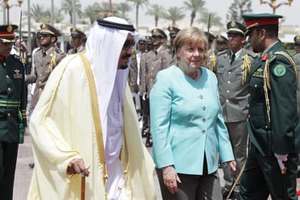 Germaniya saudiyalik harbiylarga saboq beradi 