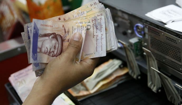 XVJ: Venesuelada inflyatsiya 2300 foizdan oshadi