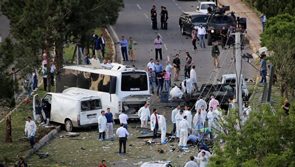Turkiyaning Diyorbakir shahrida navbatdagi terakt tufayli 3 kishi halok bo‘lib, 42 kishi jarohatlandi