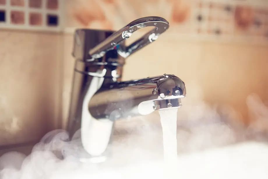 С 1 ноября могут ввести новые тарифы на теплоснабжение и горячую воду