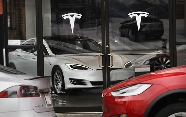 Tesla kutilmaganda bir necha yuz xodimini ishdan bo‘shatib yubordi