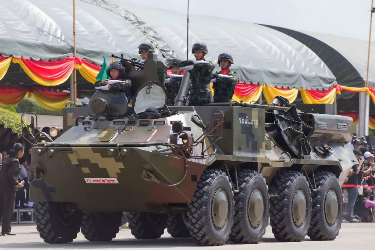 Ukraina Afrikaga jangovar tank va vertolyotlarni sotgani fosh etildi