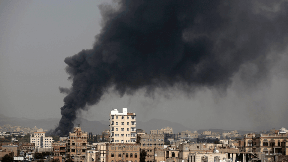 Arab koalitsiyasi Yamandagi mehmonxonaga aviazarba berdi