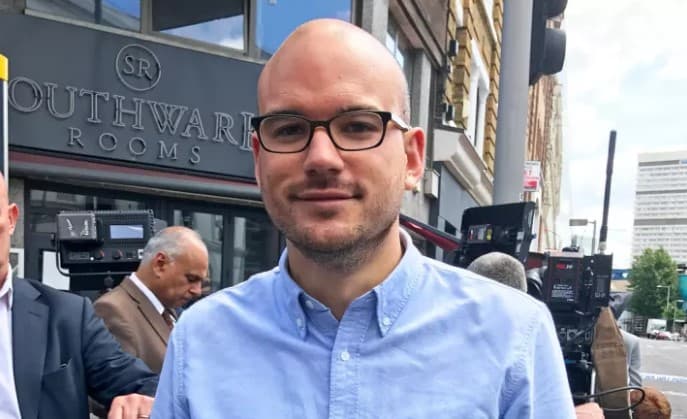 Londonlik teraktning ertasiga restoranga qaytib, hisob-kitob qilib ketdi