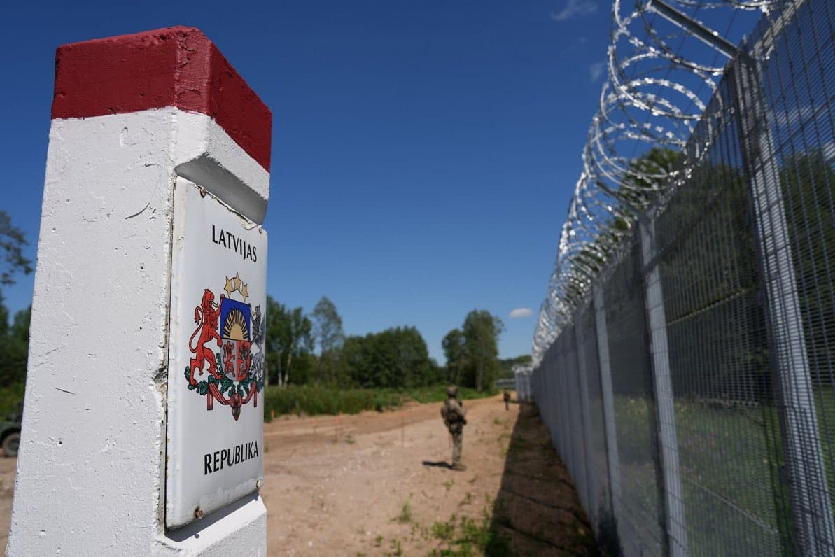 Latviya Belarus bilan chegarani vaqtincha yopdi
