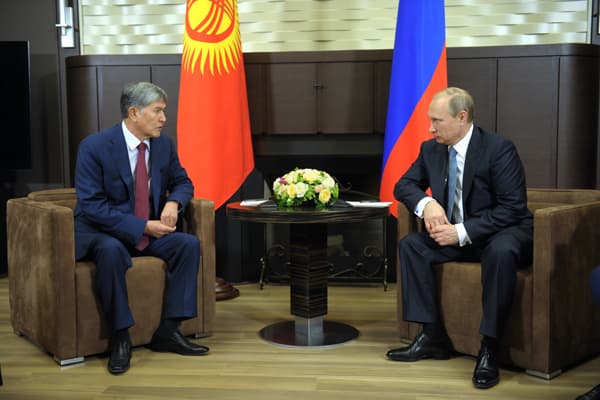 Rossiya va Qirg‘iziston prezidentlari o‘zaro hamkorlikni muhokama qilishdi  