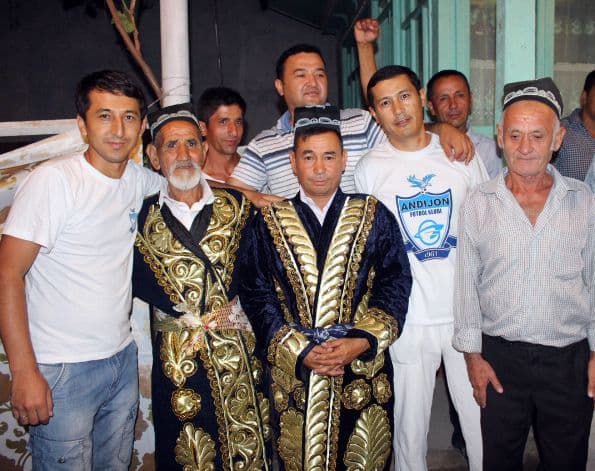 Chempion Hasanboy Do‘stmatov xonadonidan fotoreportaj