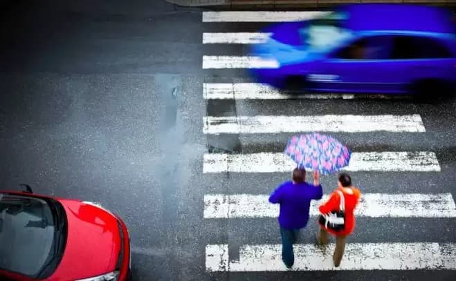 AQSh gibrid va elektromobillarning shovqinsiz harakatlanishini taqiqladi