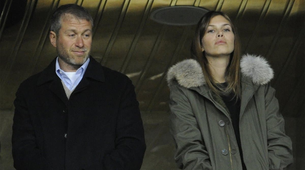 Abramovich Jukova bilan ajrashdi