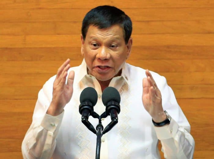 Duterte​ universitetlarda barchaga bepul ta'lim olish imkoniyatini taqdim etmoqda