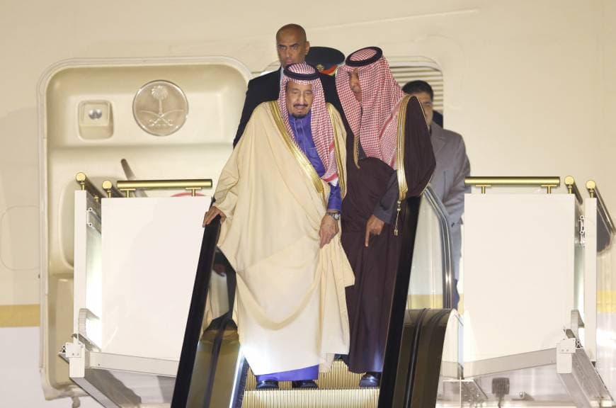 Saudiya Arabistoni qiroli Yaponiyaga 10ta samolyot bilan keldi