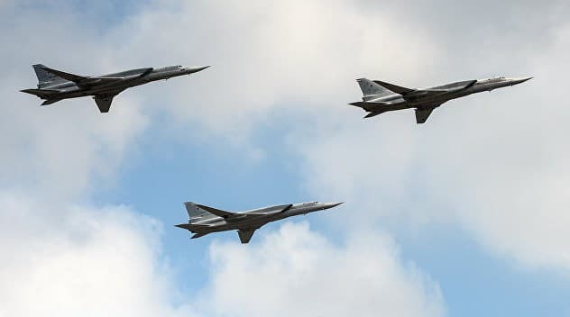 Rossiya bombardimonchi samolyotlari IShID nishonlariga zarba berdi