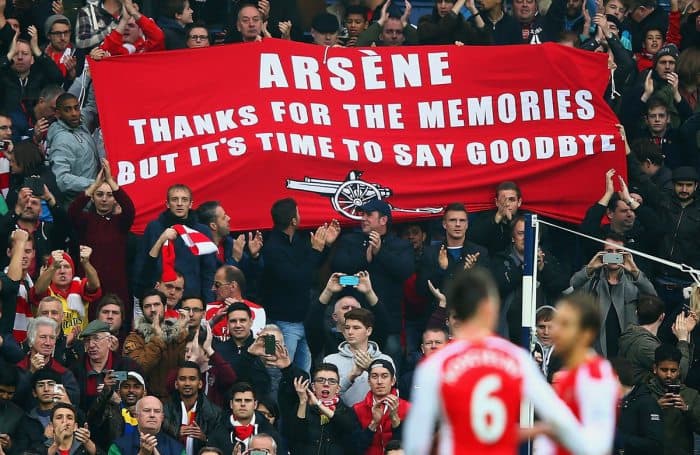 Foto: «Arsenal» muxlislari o‘rtasida «Bannerlar jangi»