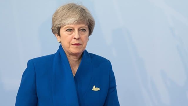 Britaniyada bosh vazir iste'fosini kutishmoqda