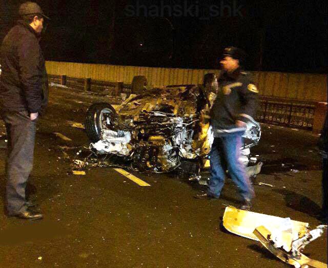 Toshkentdagi YTHda Lexus bo‘laklarga bo‘linib ketdi