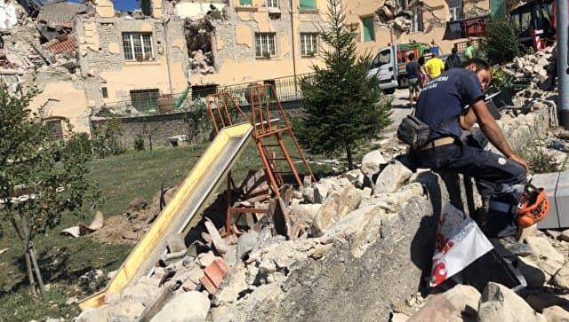 Italiyadagi zilzila oqibatida kamida 120 kishi halok bo‘ldi