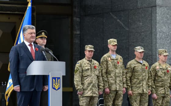 Poroshenko: “Endi 9 mayni Moskva ssenariysi bo‘yicha nishonlamaymiz”