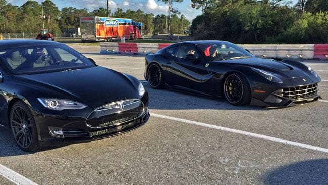 Ferrari vs Tesla. Qaysi biri yetakchilikni o‘z qo‘liga oladi?