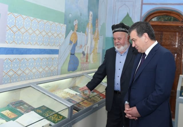 Shavkat Mirziyoyev Andijondagi «Bog‘i Bobur» istirohat bog‘ida bo‘ldi