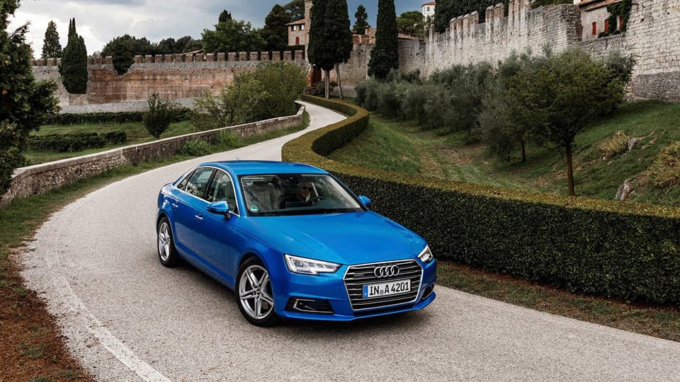 Audi kompaniyasi o‘z modellarini yo‘l chiroqlarini tushunishga o‘rgatmoqda