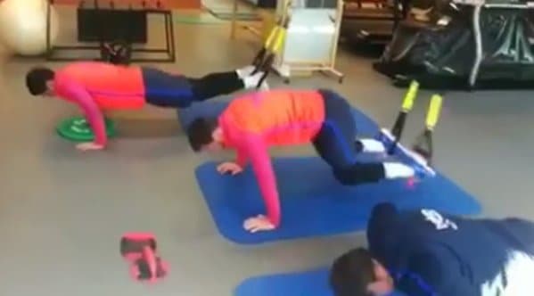 Video: Messi va Suares Enrikening yordamchisini qiynashdi