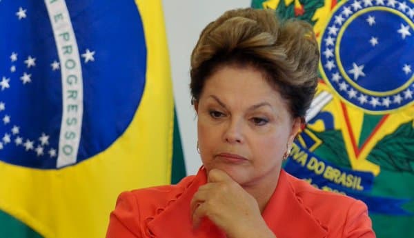 Senatorlar Braziliya prezidentini vaqtinchalikka lavozimidan chetlatdi