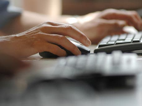 WikiLeaks Obamaning maktublari va elektron manzillarini oshkor qildi