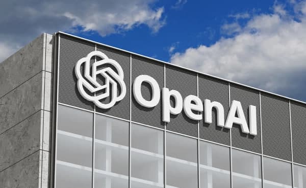 Hokkey shaybasiga o‘xshash - OpenAI ilk qurilmasini tayyorlamoqda