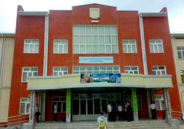 Yana bir kollej yopilishi mumkin: ota-onalar rahbariyatni talabalarga qo‘l ko‘tarishda aybladi