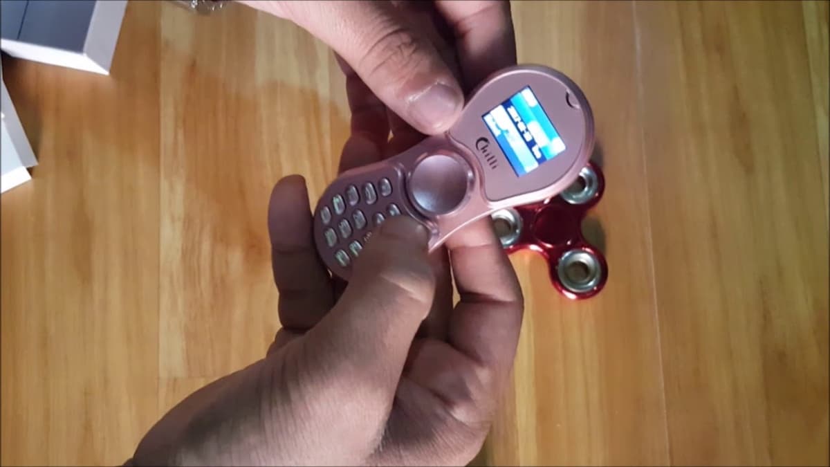 Xitoyda spinner va smartfon "chatishmasi" paydo bo‘ldi