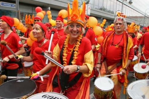 Germaniyadagi karnavalda garmdori gazi purkalishi oqibatida 23 kishi jarohat oldi