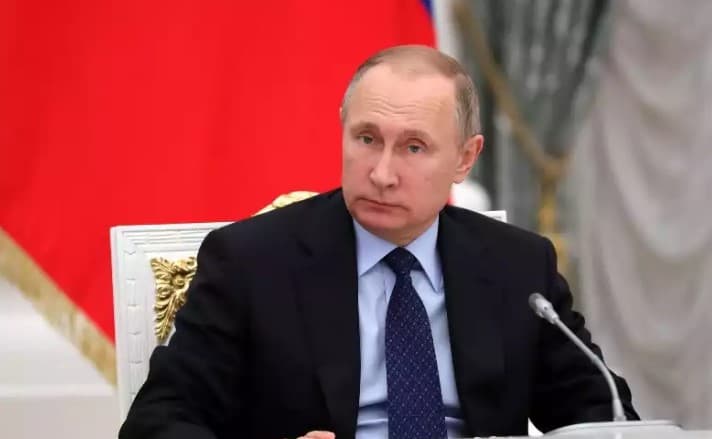 Rossiya o‘z vatandoshlariga davlat fuqaroligini berish tizimini osonlashtiradi