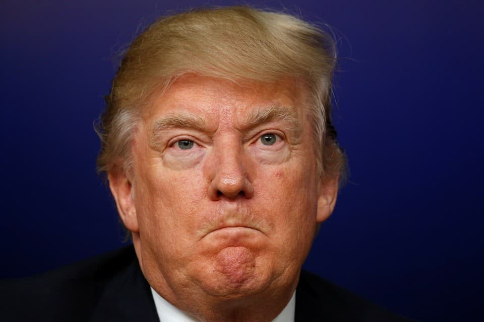 Вашингтонда ташқи қиёфаси Трампни эслатувчи пуфланган каламуш пайдо бўлди