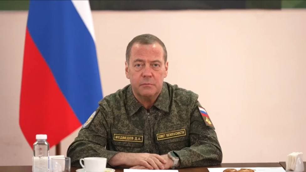 Medvedev Litvani «jahon xaritasidan oʻchirish» bilan tahdid qildi