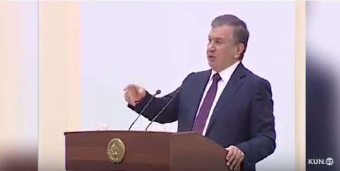 «Moliyaning avvalgi rahbarlari qog‘ozboz edi». Farg‘onadagi videoselektordan yangi video paydo bo‘ldi