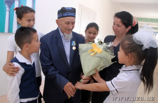 “Mening bobom va buvim – qahramon” mavzusidagi  eng yaxshi insholar tanlovi