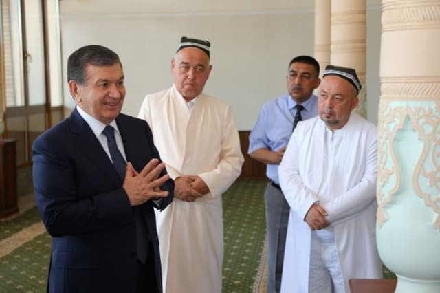 Prezident: «Suzuk ota» masjidi rekonstruksiya qilinib, obodonlashtiriladi