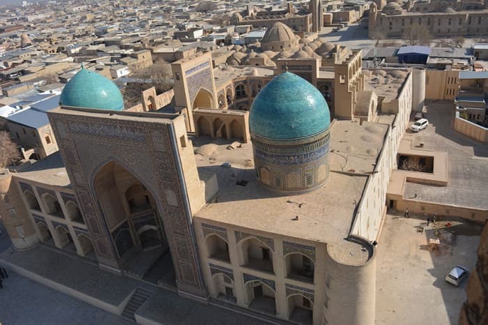 Prezident Masjidi Kalon va Mir Arab madrasalarini qayta ta'mirlash bo‘yicha ko‘rsatmalar berdi