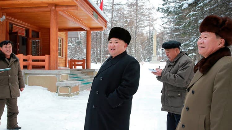 Shimoliy Koreya yetakchisining mamlakat hududlaridan biriga tashrifidan fotoreportaj  