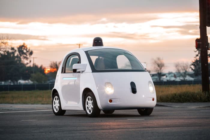 Google haydovchisiz avtomobil ishlab chiqarish loyihasini to‘xtatdi