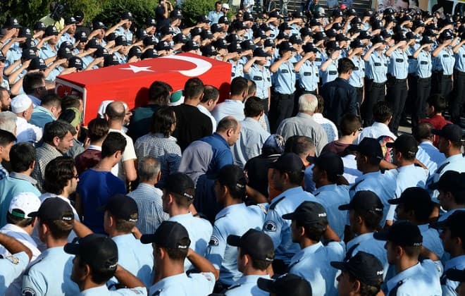 Turkiya hukumati davlat to‘ntarishiga qarshi chiqib, halok bo‘lgan va yaralanganlar oilasiga qancha tovon puli tayinladi?