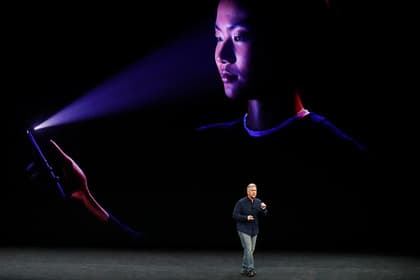 iPhone X faqat bitta yuzni «tanishi» mumkin