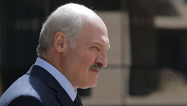 Lukashenko o‘rtacha maoshni 500 dollarga yetkazish bo‘yicha ko‘rsatma berdi