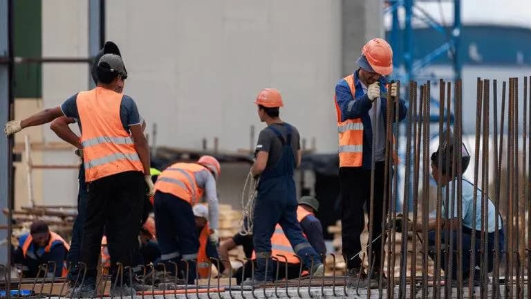 Rossiyaga ishlash uchun ketayotgan oʻzbekistonliklar soni 13 foizga kamaydi